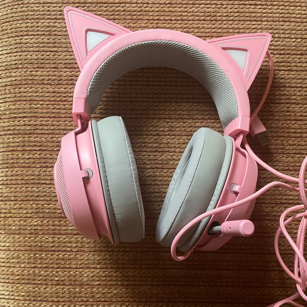 Razer Kraken Kitty RGB USB Gaming Headset: THX 7.1 Spatial Surround w mic
